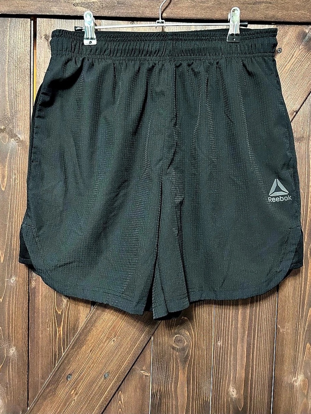 Reebok Athletic Shorts in Black Size Medium Like New